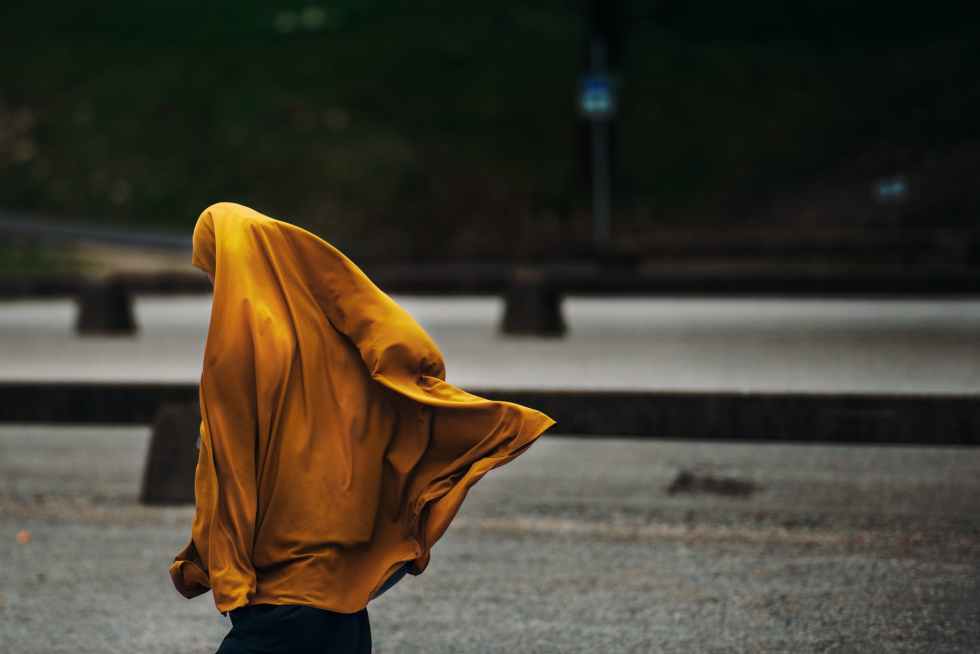 hijab muslim street woman